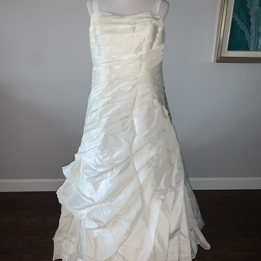 Allure Edition Wedding Gown